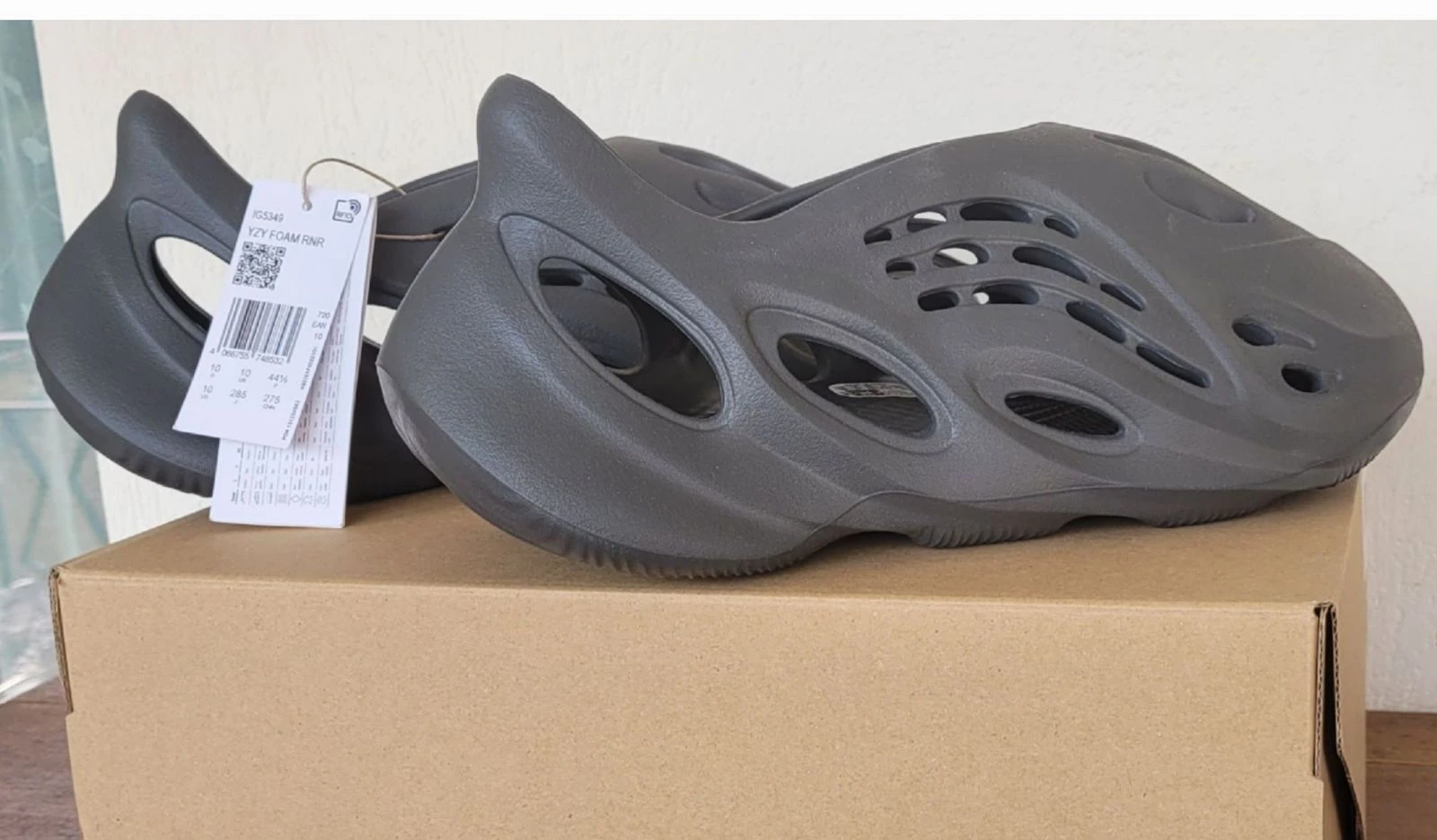 Adidas Tênis Yeezy Foam Runner Carbono Tamanho 44,5/US 10 - Ref IG5349 - Novo & Caixa Original – photo 12